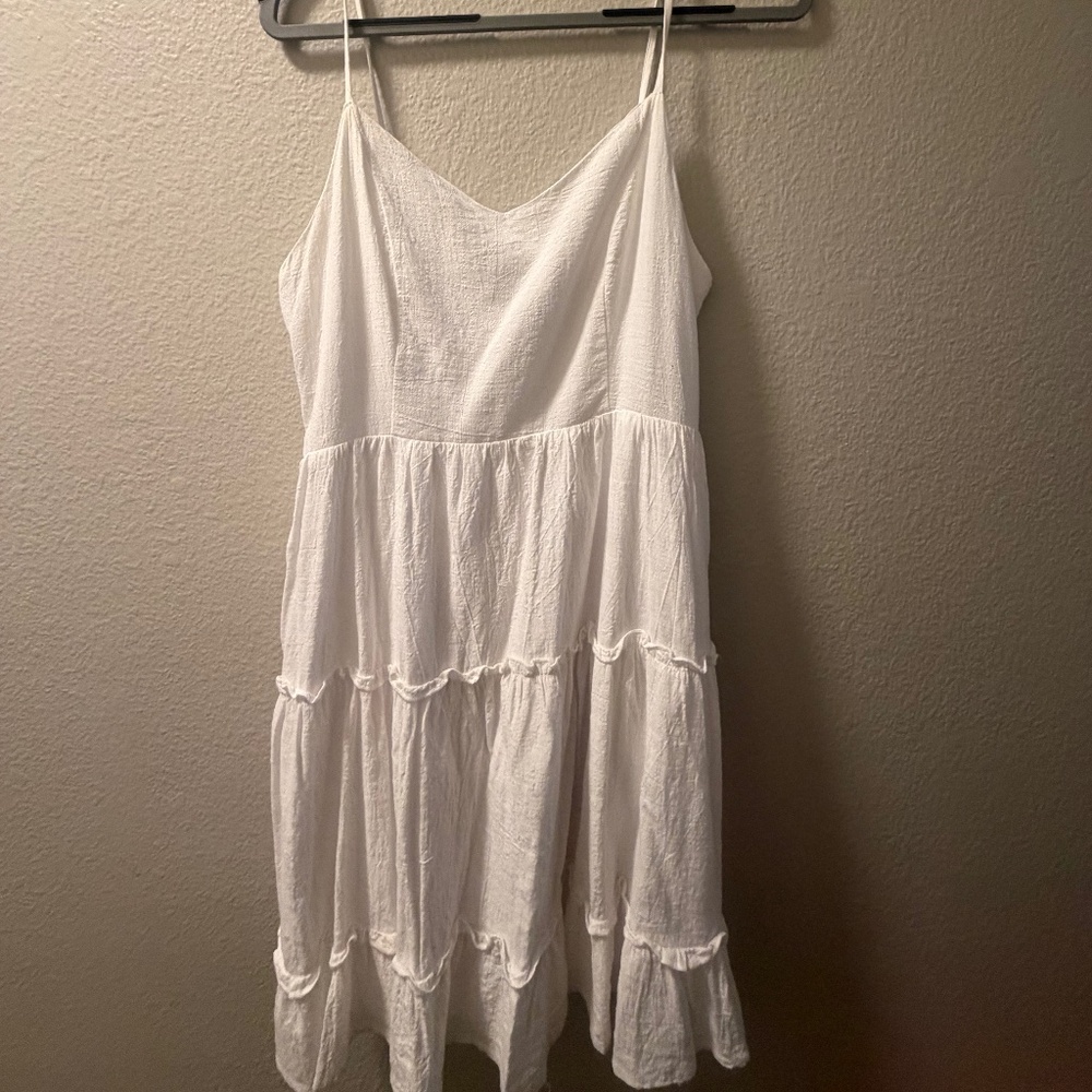Short white dress